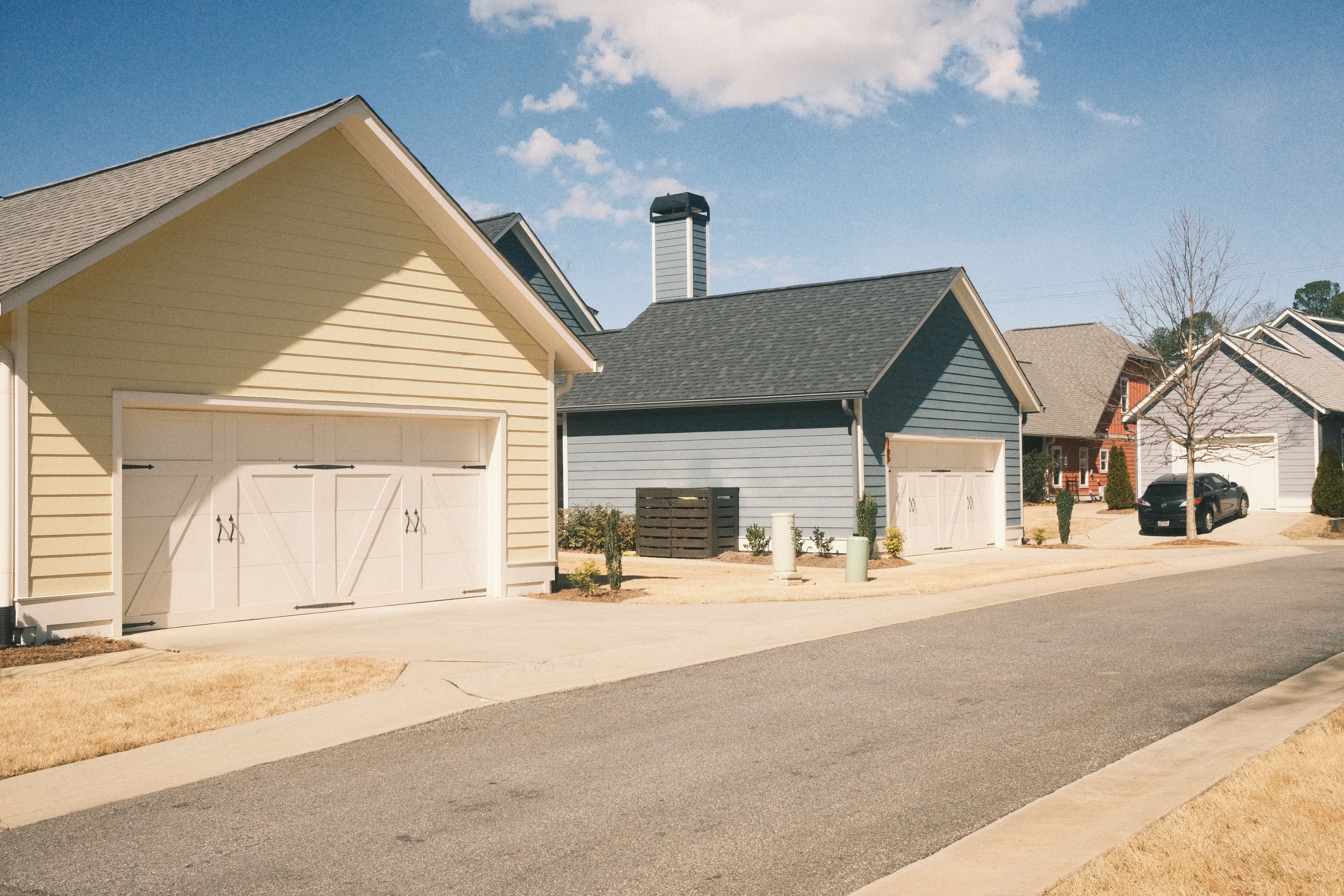 houses%20on%20a%20street